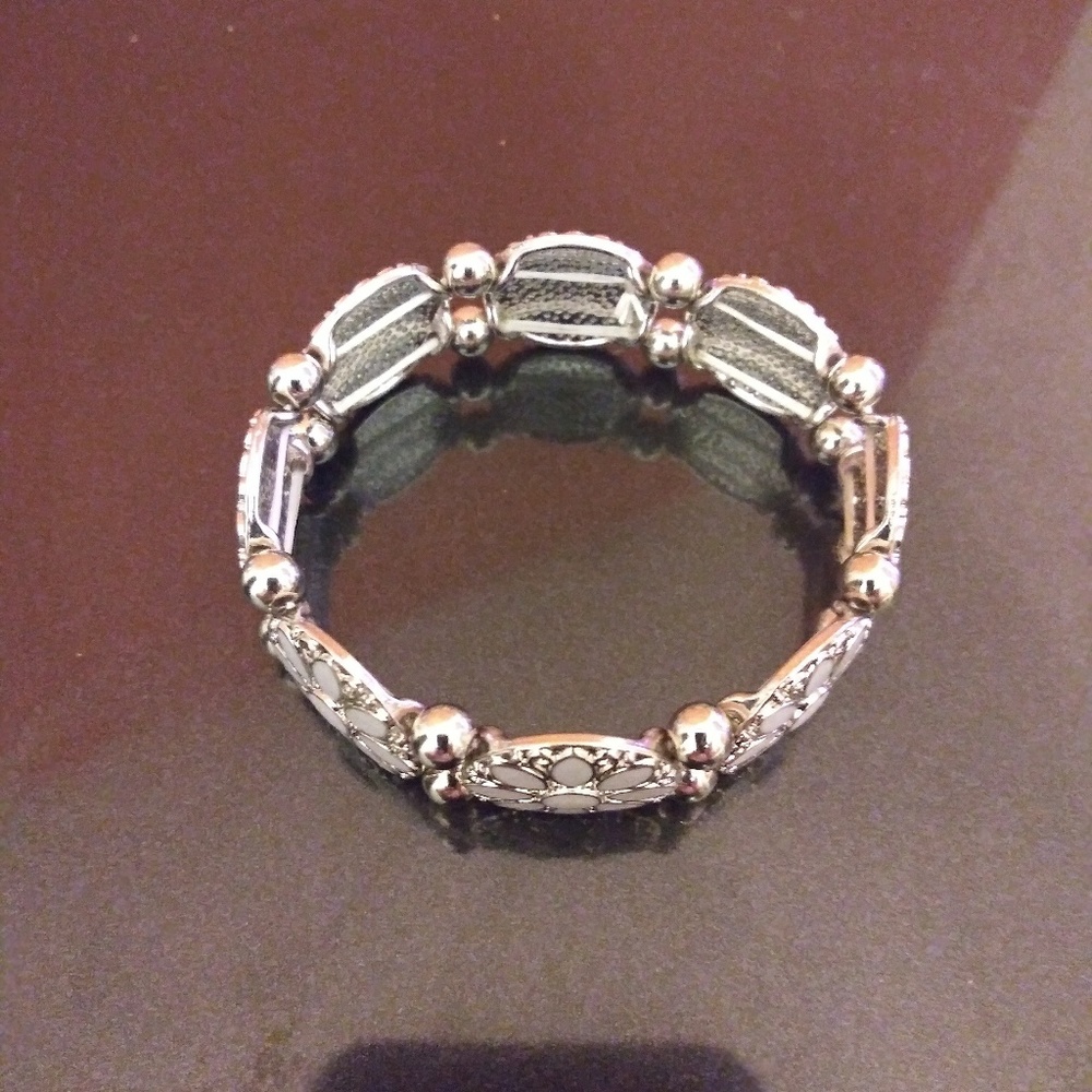 Bracelets - Picture 2 of 3
